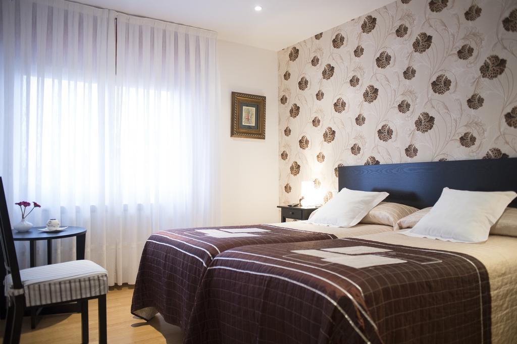 Quintana 23 Hotel Suances Ruang foto